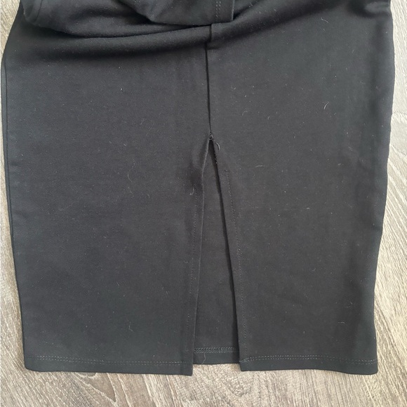 BLACK DRESS - Picture 4 of 4